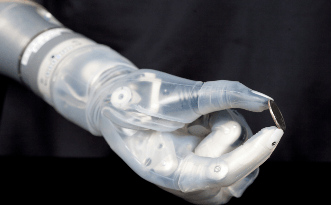 Prosthetic hand restores tactile sensations